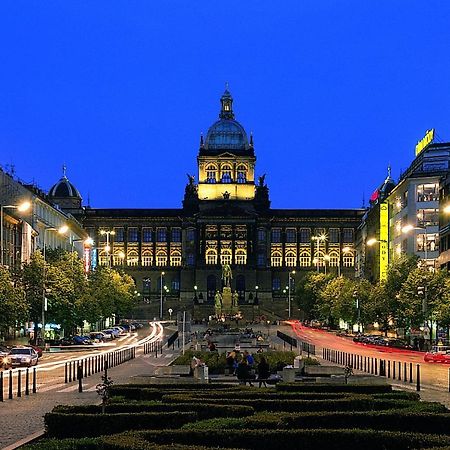 Helen Homestay Vaclavske Namesti Prague Luaran gambar