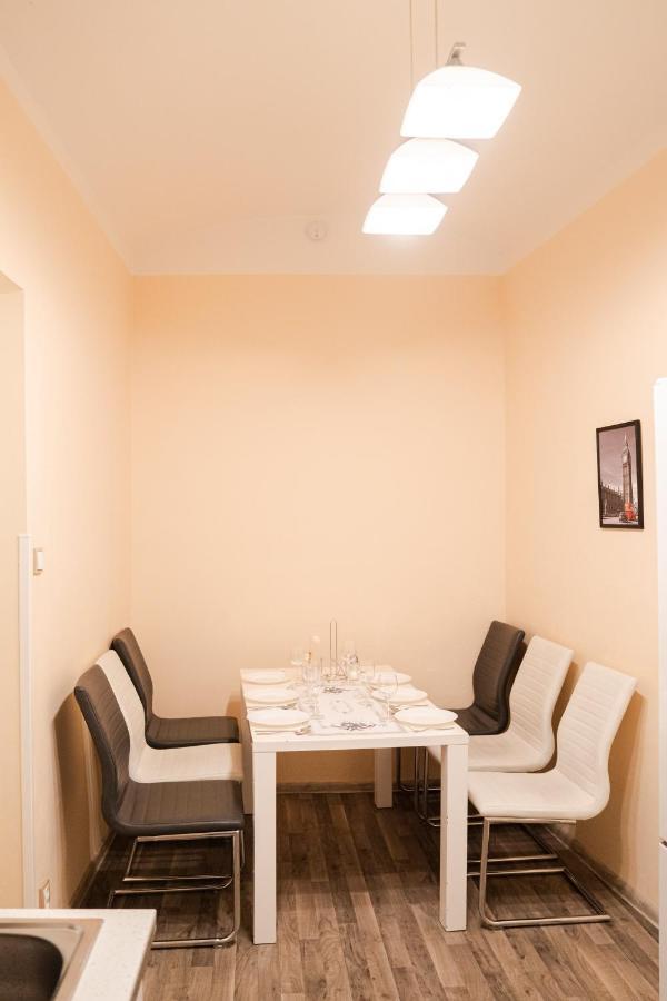 Helen Homestay Vaclavske Namesti Prague Luaran gambar