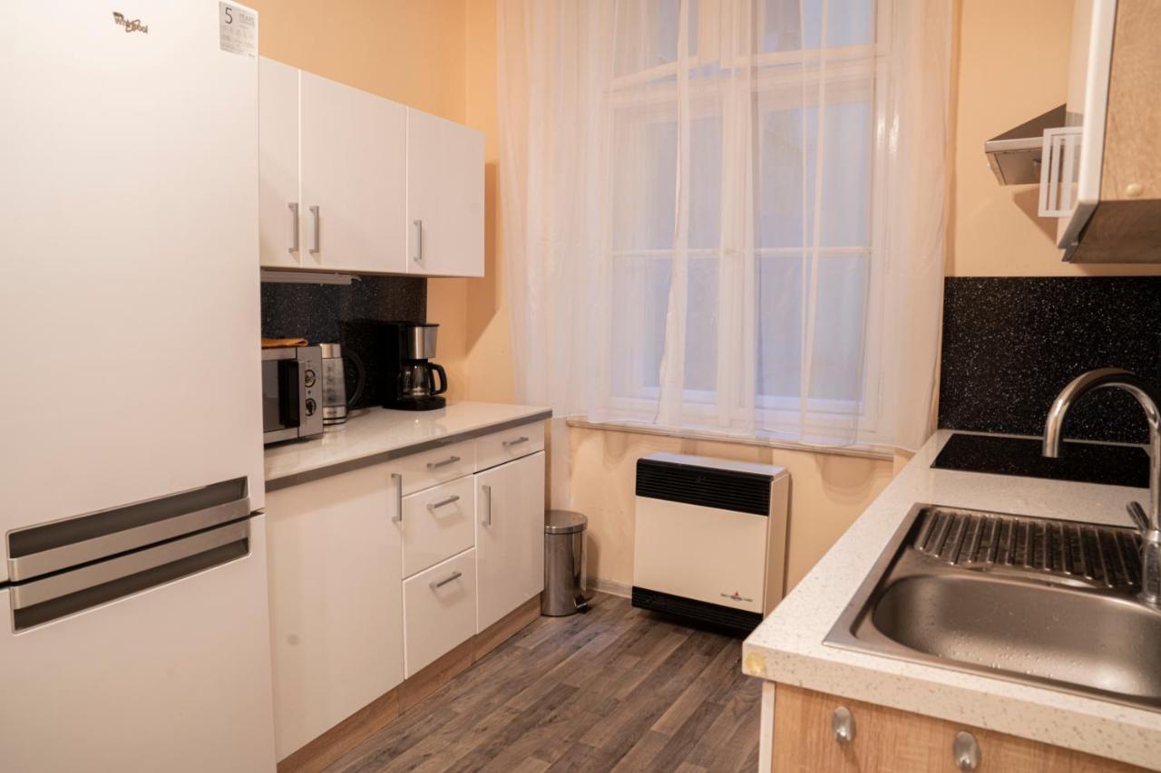 Helen Homestay Vaclavske Namesti Prague Luaran gambar