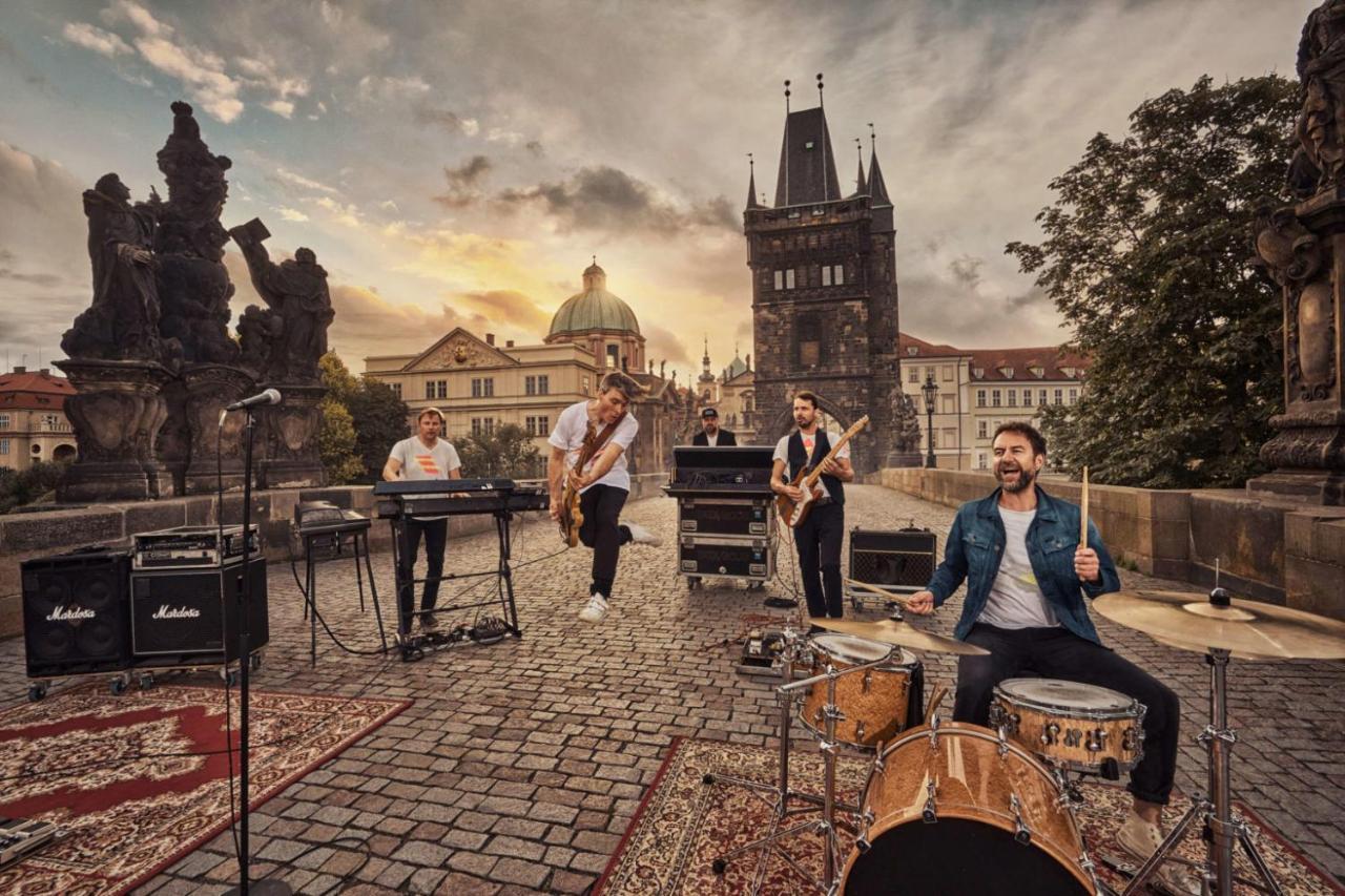Helen Homestay Vaclavske Namesti Prague Luaran gambar